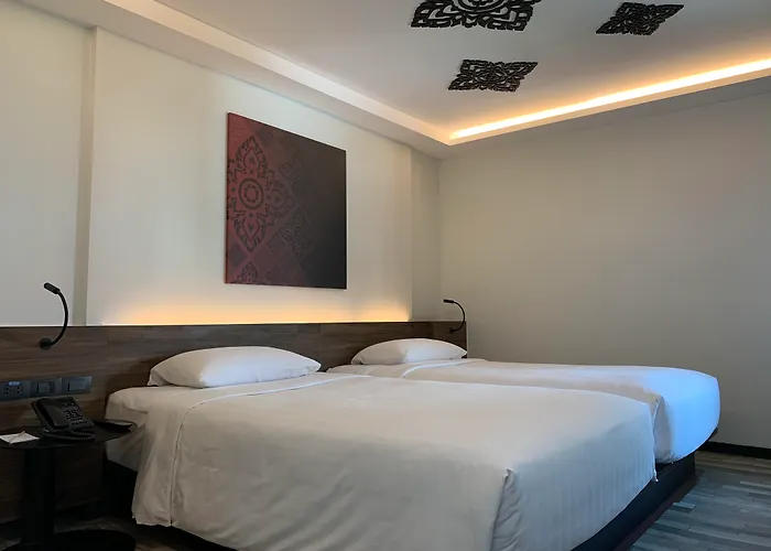Rakyim Siam - Sukhumvit 15 4*