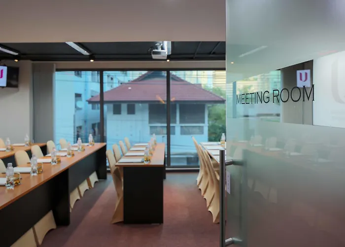 Rakyim Siam - Sukhumvit 15 4*