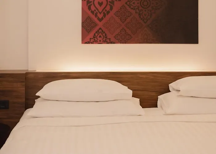 Rakyim Siam - Sukhumvit 15