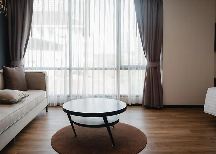 Rakyim Siam - Sukhumvit 15 4*